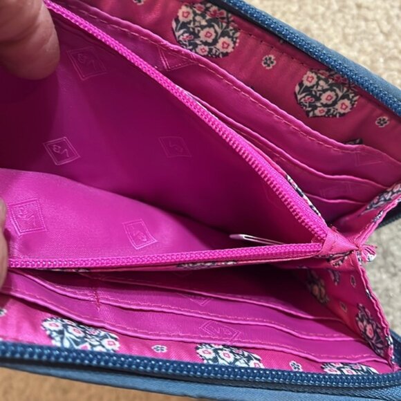 Vera Bradley RFID Zip-Around Georgia Wallet, Geo Medallion pattern - Picture 10 of 11